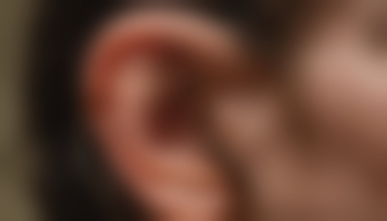 insect related ear discomfort